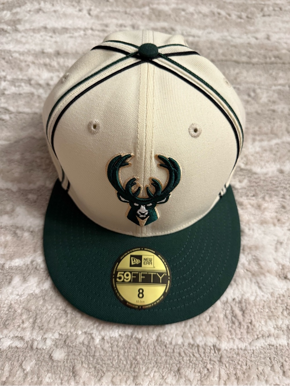 New Era Cream & Green Milwaukee Bucks 59FIFTY Fitted Hat